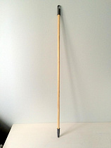 Черенок для щетки подмет., швабры деревянный, с резьбой дл.130см МЭ54 на сайте Стройсервис

