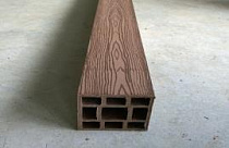 ДПК Столб опорный 120*120мм., с тиснением под дерево на сайте Стройсервис
